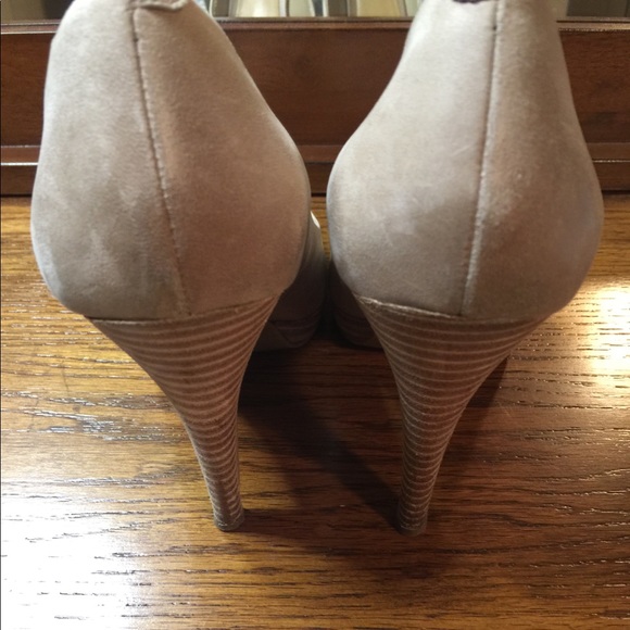 Nine West Rocha Platform Pumps - Picture 4 of 7